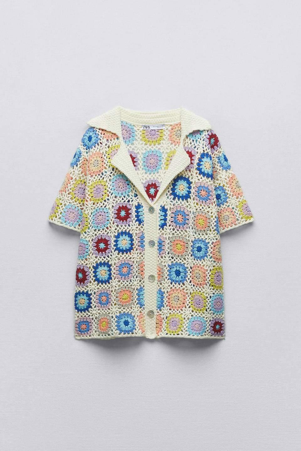 Chaquetita de crochet de Zara: polo multicolor