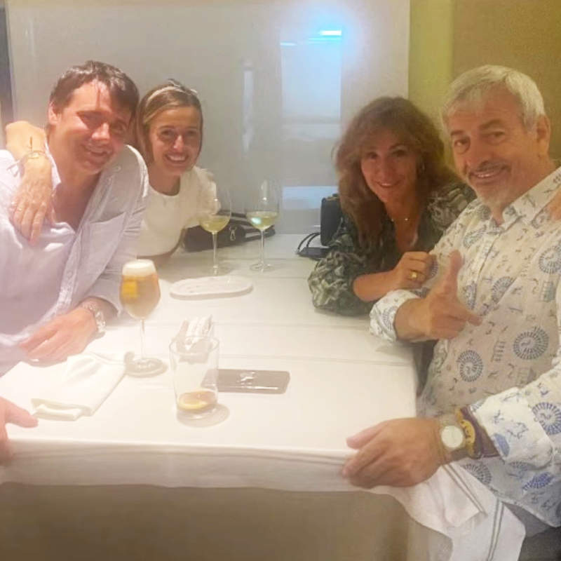 La "antológica" cena de Ion Aramendi y Carlos Sobera, junto a sus parejas, en la recta final de ‘Supervivientes 2023’