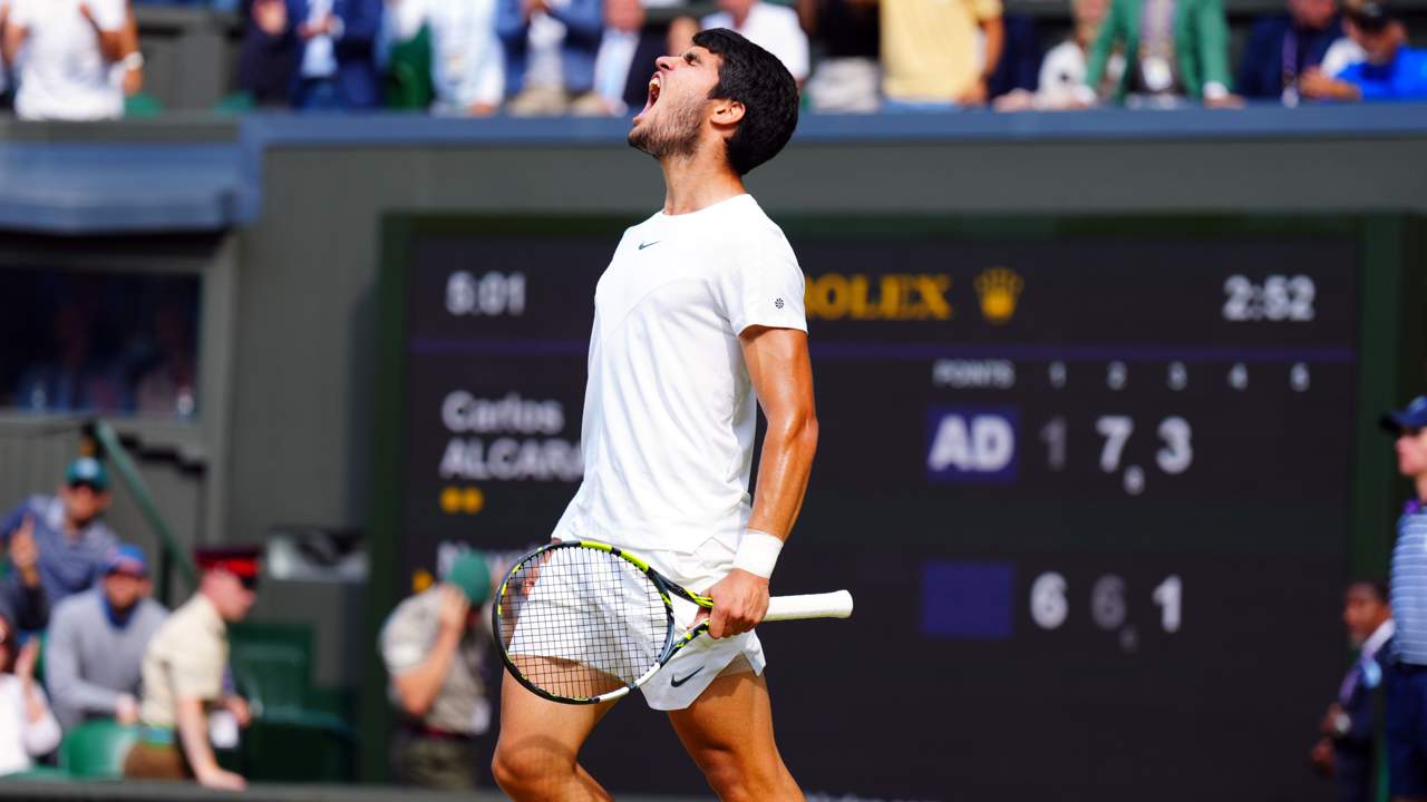 La vida privada de Carlos Alcaraz, la estrella del tenis que hoy se ha proclamado campeón de Wimbledon