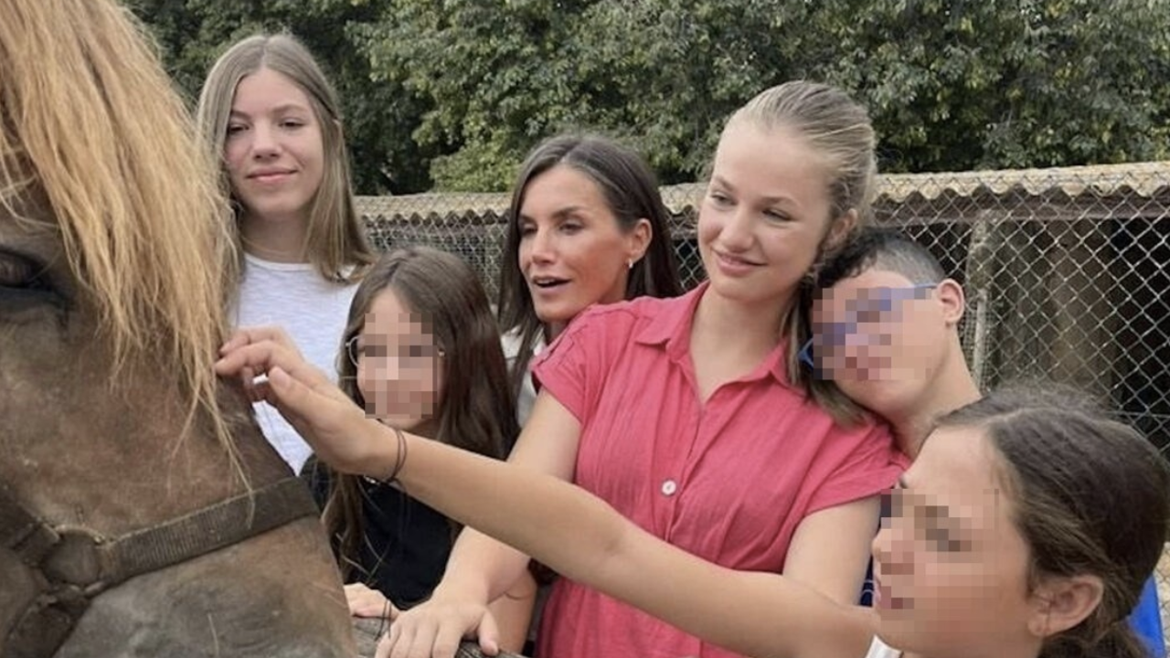 La reina Letizia y sus hijas Leonor y Sofía: escapada sorpresa a una granja en Mallorca