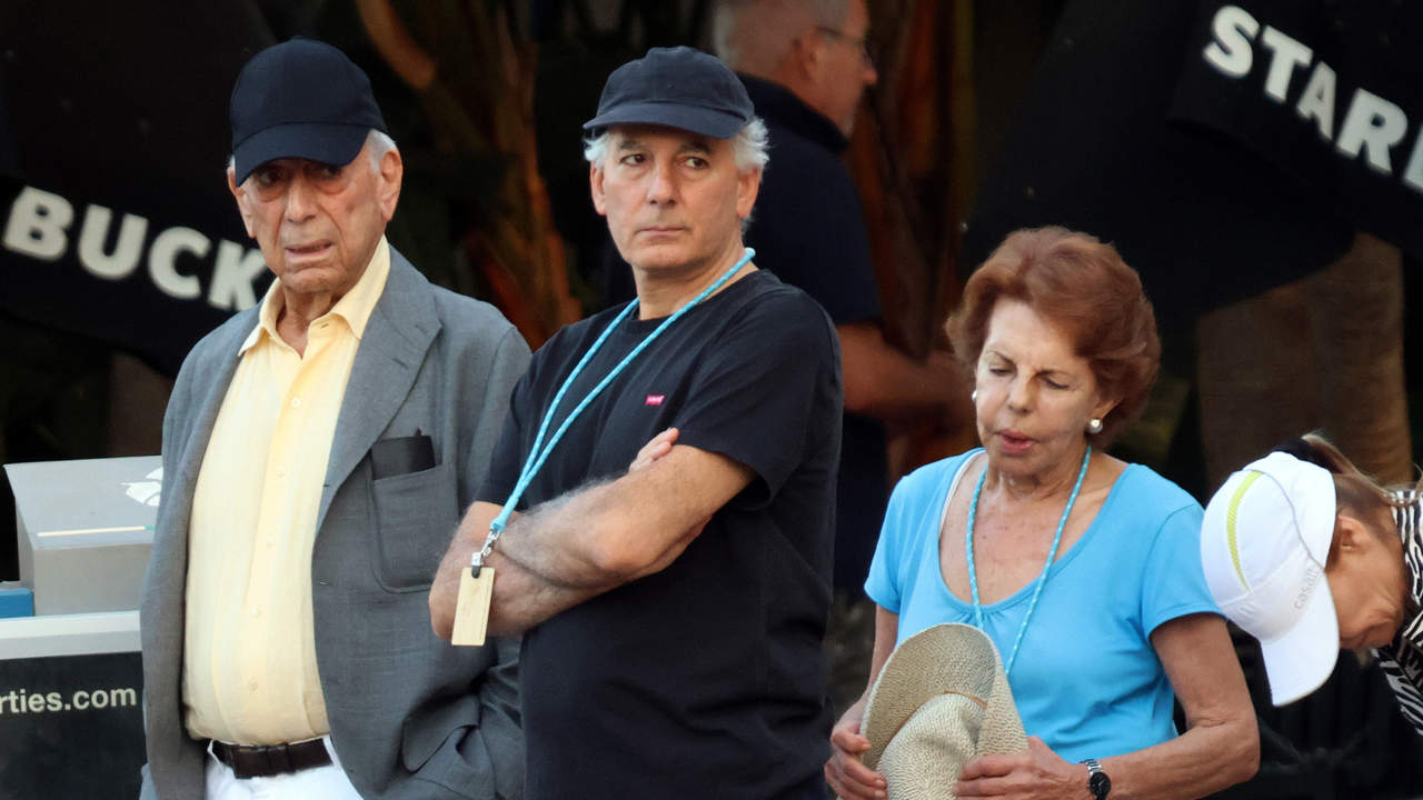 Mario Vargas Llosa retoma con su ex Patricia Llosa una de sus tradiciones de verano con Isabel Preysler