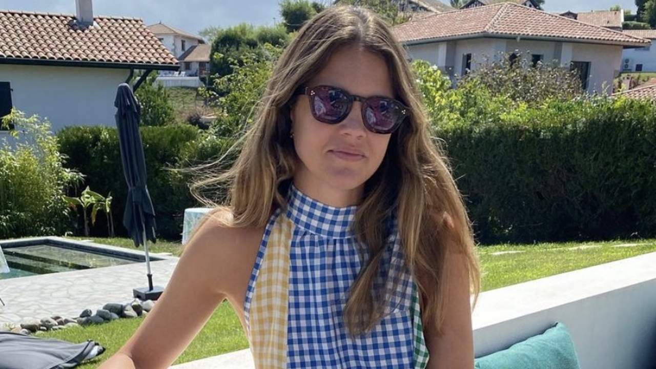 Isabelle Junot abre el álbum privado de sus vacaciones en familia tras la muerte de Marta Chávarri