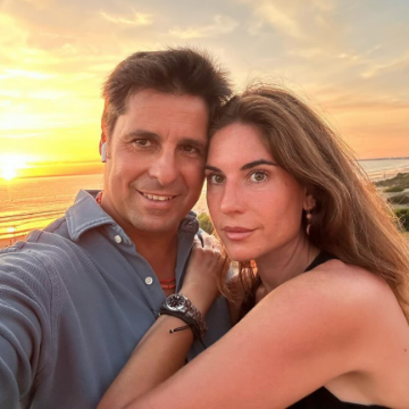 Fran Rivera dedica una romántica felicitación a su mujer Lourdes Montes por su 40 aniversario