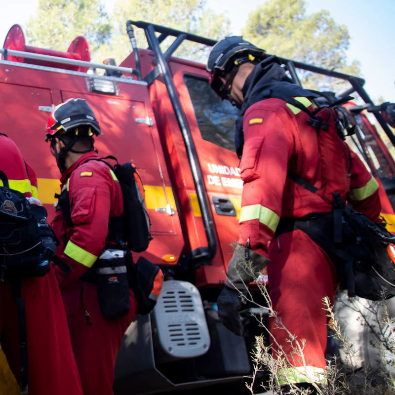 Tres muertos, uno de ellos menor de edad, y 15 heridos en el incendio de un edificio en La Vila Joiosa, en Alicante
