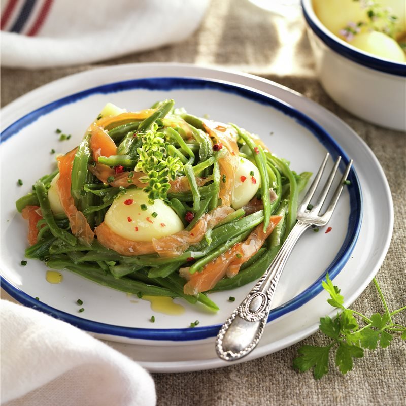 Ensalada fácil de judías verdes con salmón